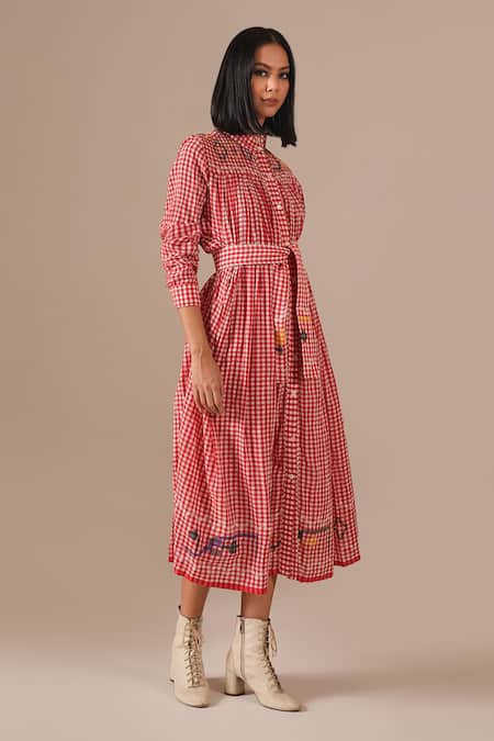 Buy_Indigo Dreams_Red Cotton Embroidery Collared Gingham Tiered Shirt Dress With Belt 