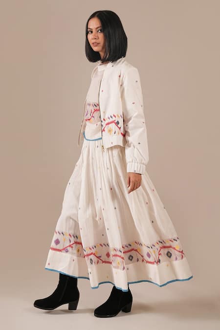 Indigo Dreams_Ivory Cotton Embroidery Round Neck Handwoven Jamdani Boxy Top Skirt Set _at_Aza_Fashions
