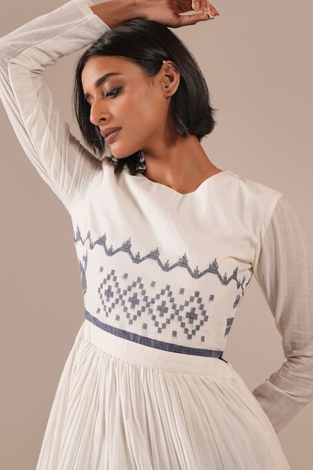 Buy_Indigo Dreams_Ivory Cotton Embroidery Round Neck Jamdani Geometric Pattern Tiered Midi Dress _Online_at_Aza_Fashions