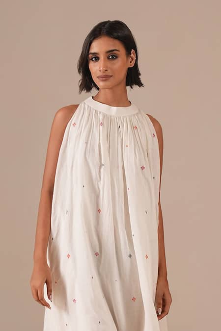 Buy_Indigo Dreams_Ivory Cotton Embroidery Halter Neck Handwoven Jamdani Gathered Dress _Online_at_Aza_Fashions