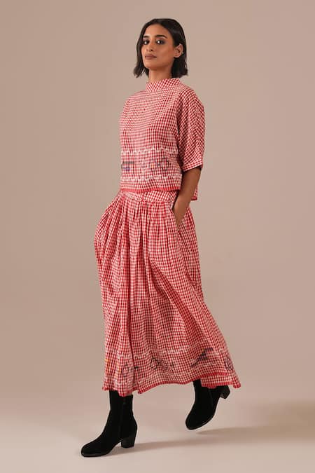 Buy_Indigo Dreams_Red Cotton Embroidery Crew Gingham Handwoven Jamdani Top And Gathered Skirt Set _Online_at_Aza_Fashions