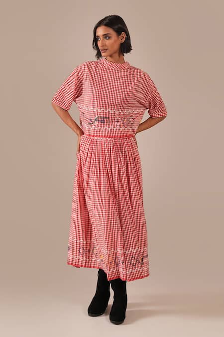 Indigo Dreams_Red Cotton Embroidery Crew Gingham Handwoven Jamdani Top And Gathered Skirt Set _at_Aza_Fashions