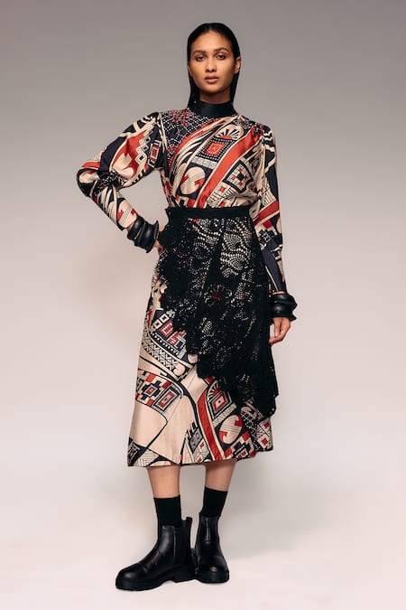 Kritika Murarka_Black Cotton Lace Cascading Scalloped Crochet Midi Skirt _Online_at_Aza_Fashions