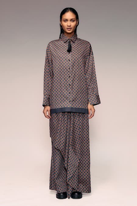 Kritika Murarka_Rust Cotton Collared Check Pattern Full Sleeve Shirt _Online_at_Aza_Fashions