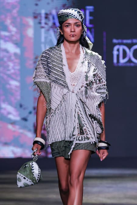 Kritika Murarka Ivory Cotton Embroidery, Beads, Patchwork V-neck Crushed Hand Top Online at Aza Fashions Kritika Murarka_Ivory Cotton Embroidery, Beads, Patchwork V-neck Crushed Hand Top _Online_at_Aza_Fashions