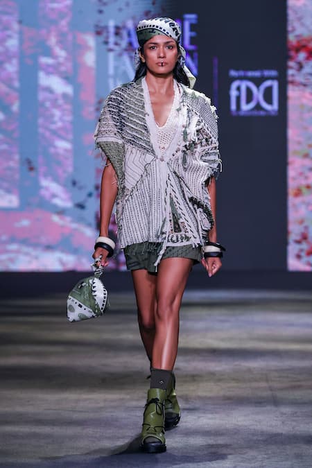 Buy_Kritika Murarka_Olive Green Cotton Mata Ortiz Print Shorts _Online_at_Aza_Fashions