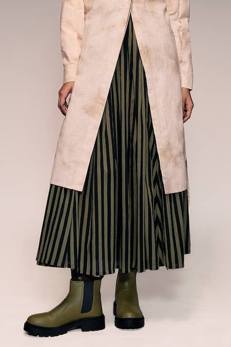 Kritika Murarka_Olive Green Cotton Stripe Gathered Mulmul Long Skirt _Online_at_Aza_Fashions