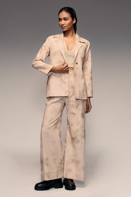 Kritika Murarka Shaded Dye Linen Blazer & Pant Set 