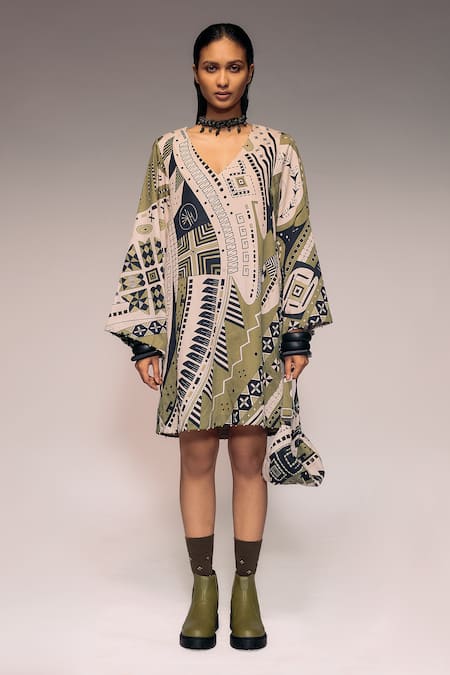 Buy_Kritika Murarka_Olive Green Cotton Embroidery V-neck Printed Shift Dress  