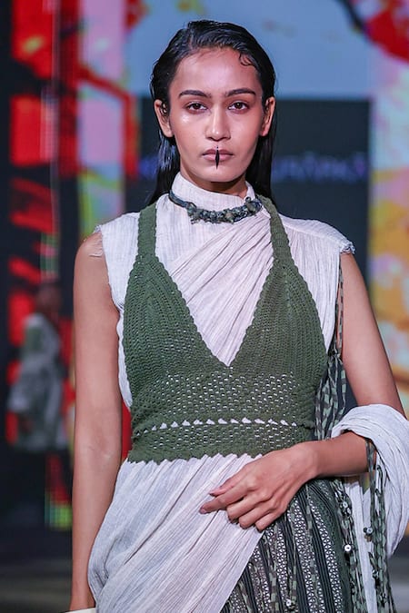 Kritika Murarka Olive Green Knit V-neck Crochet Bralette Online at Aza Fashions Kritika Murarka_Olive Green Knit V-neck Crochet Bralette _Online_at_Aza_Fashions