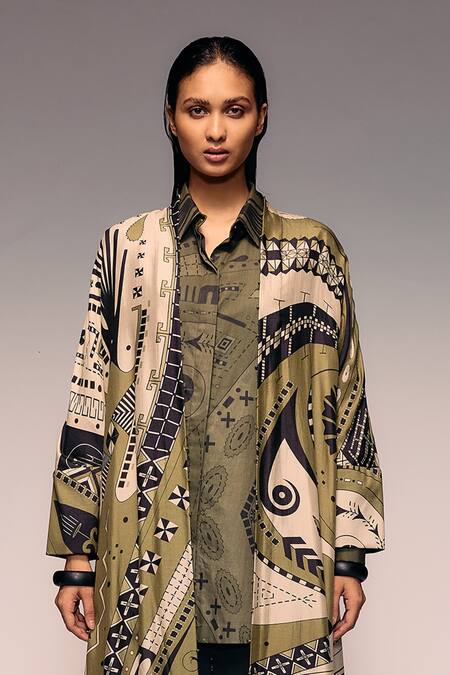 Kritika Murarka_Olive Green Collared Mata Ortiz Print Silk Cape _Online_at_Aza_Fashions