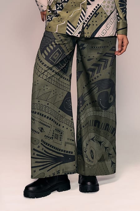 Kritika Murarka_Olive Green Cotton Collared Pottery Motif Print Shirt _Online_at_Aza_Fashions