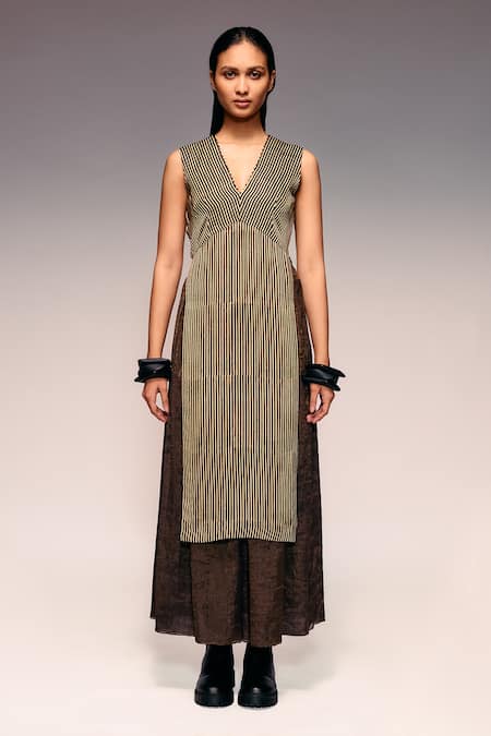 Kritika Murarka_Black Modal, Satin Beads V-neck Ajrakh Stripe Longline Top _Online_at_Aza_Fashions