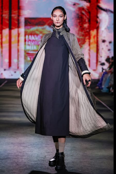 Kritika Murarka_Black Cotton High Neck Blend Structured Midi Dress _at_Aza_Fashions