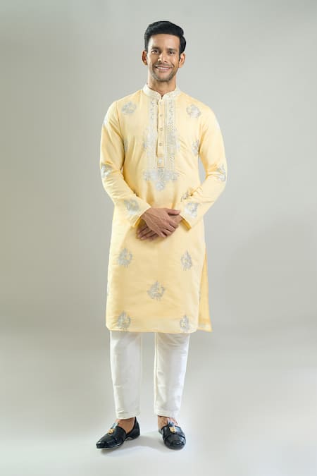 Rng Safawala Resham Embroidered Kurta & Pant Set