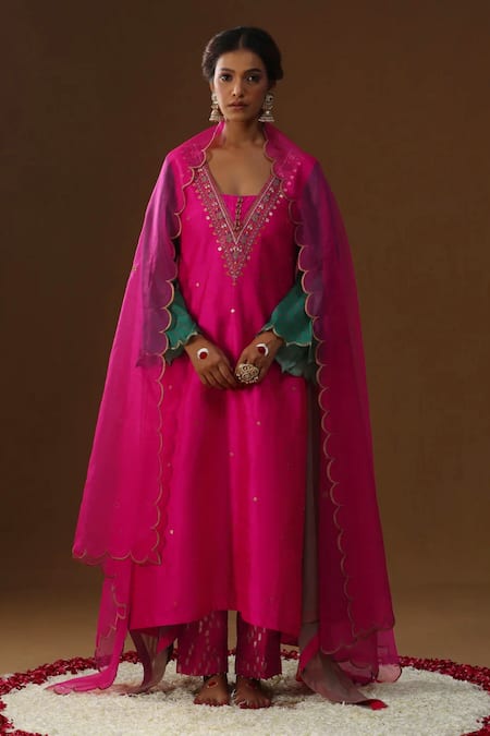 Arpita Sulakshana Rangreez Embroidered Kurta Set 