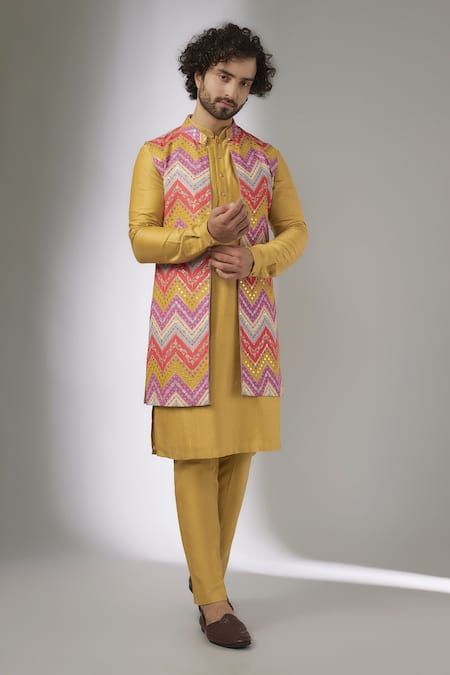SALIL BHATIA Rang Mahal Embellished Bundi & Kurta Set 