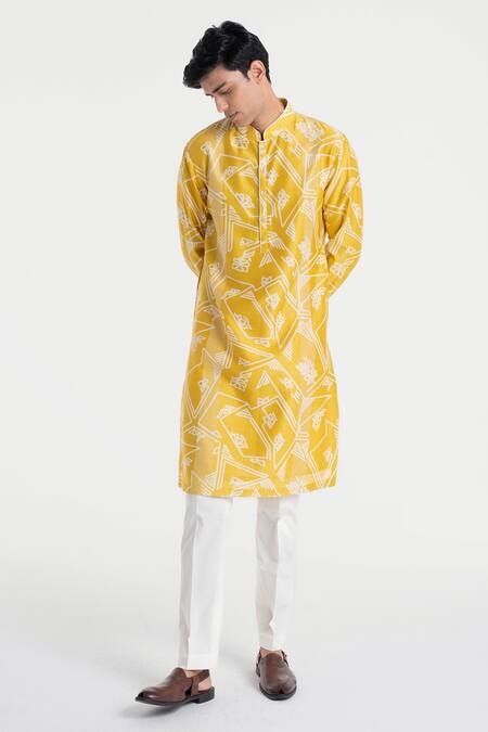 Dhruv Vaish_Yellow Chanderi Clasic Cut Printed Kurta Set _Online_at_Aza_Fashions