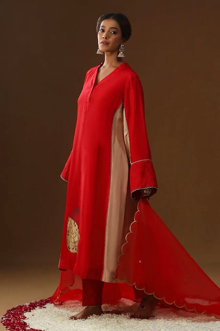Arpita Sulakshana_Red Silk Embroidery, Piping V-neck Sakhi Prem Hand Painted Kurta Set _at_Aza_Fashions