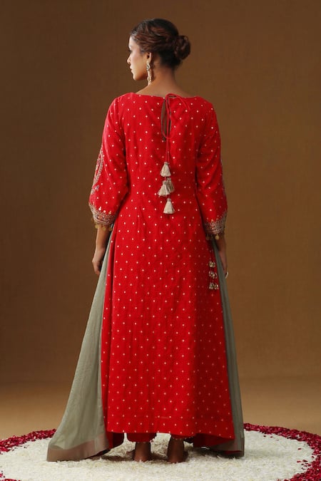 Arpita Sulakshana Laal Sindoor Saaj Kurta Set 