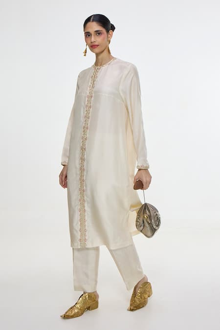 Shop_Ekaya Banaras_Ivory Silk Embroidery Round Neck Handwoven Mashroo Kurta And Pant Set _Online_at_Aza_Fashions