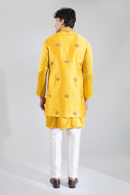 Rng Safawala Geometric Resham Embroidered Bundi Kurta Set