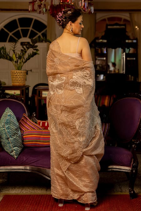 Chambray & CO. Aarya Embroidered Saree Set 