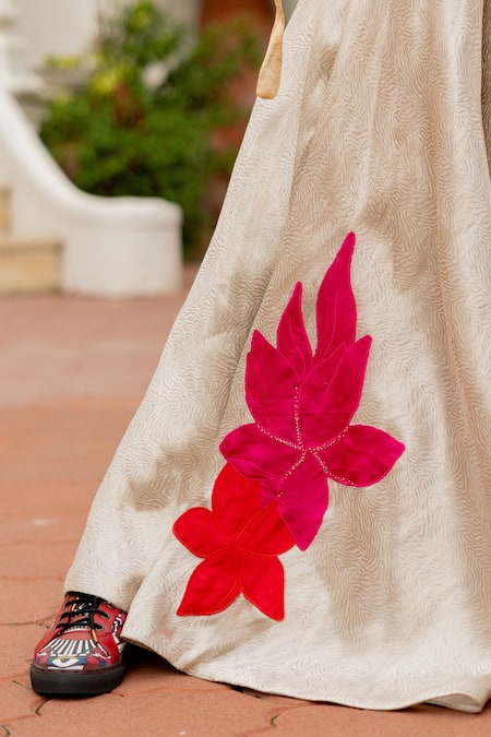 Chambray & CO._Beige Chanderi Silk, Cotton Applique, Saanvi Floral Pattern Top And Skirt Set _at_Aza_Fashions