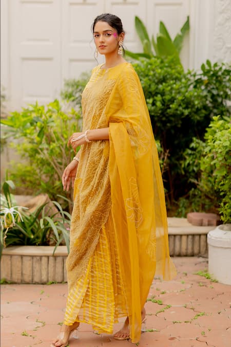Chambray & CO._Yellow Tencel, Chanderi Silk, Tulle, Cotton Nirvi Leaves Saree And Blouse Set _Online_at_Aza_Fashions