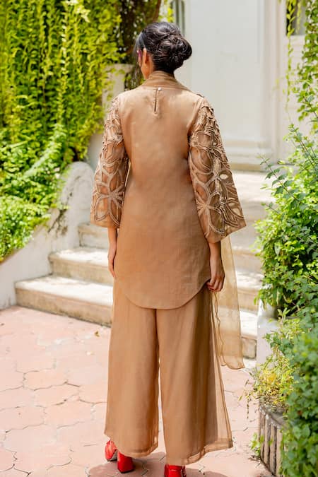 Chambray & CO. Kshiti Cutwork Embroidered Kurta Set 