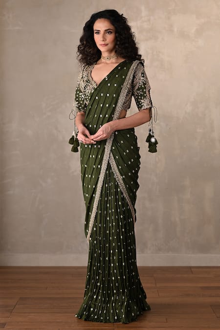 Onaya Embroidered Blouse & Pre-Draped Saree Set 
