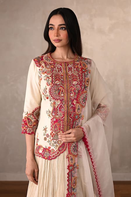 Onaya_Off White Organza Embroidery, Piping Round Neck Crush Lehenga Set _at_Aza_Fashions