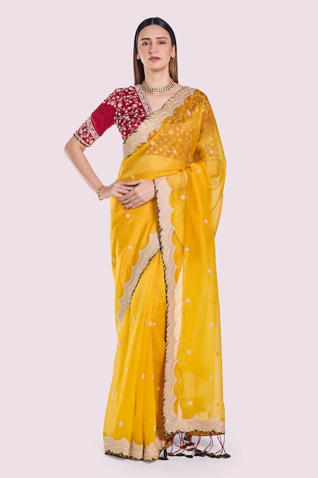 Onaya Dabka Embroidered Saree & Blouse Set 