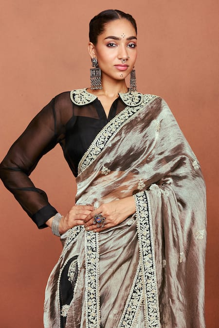 Sue Mue Gray Tissue, , Organza Applique, Ziya Handwoven Saree And Blouse Set at Aza Fashions Sue Mue_Gray Tissue, , Organza Applique, Ziya Handwoven Saree And Blouse Set _at_Aza_Fashions