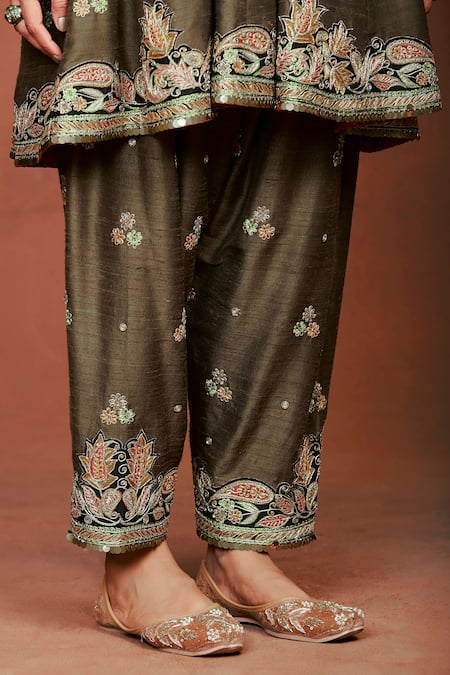 Buy_Sue Mue_Olive Green Silk, Crepe, Tissue Applique, Embroidery, Kohra Anarkali Salwar Set 