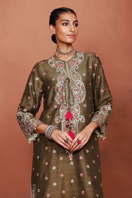 Sue Mue_Olive Green Silk, Crepe, Tissue Embroidery, Sequins, Jiyara Aari Kurta Set _at_Aza_Fashions