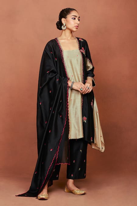 Sue Mue Leya Color Block Floral Embroidered Kurta Set 