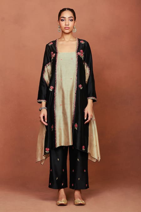 Shop_Sue Mue_Black Chanderi Silk Embroidery, Zari Square Leya Color Block Floral Kurta Set _Online_at_Aza_Fashions