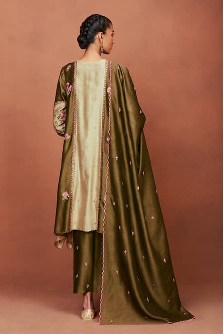 Sue Mue Leya Colour Block Embroidered Kurta Set 