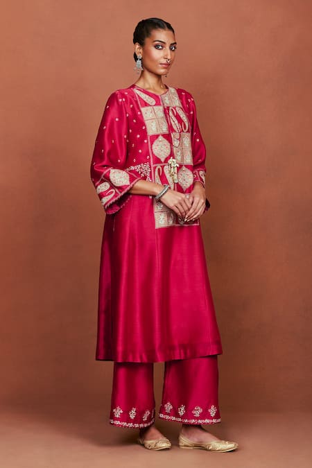 Sue Mue_Red Chanderi , Tissue, Oor Tribal Floral Applique Kurta Set _Online_at_Aza_Fashions