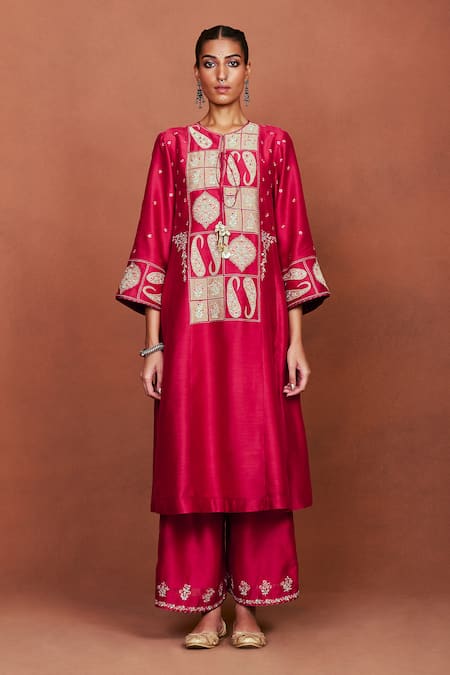 Shop_Sue Mue_Red Chanderi , Tissue, Oor Tribal Floral Applique Kurta Set _Online_at_Aza_Fashions