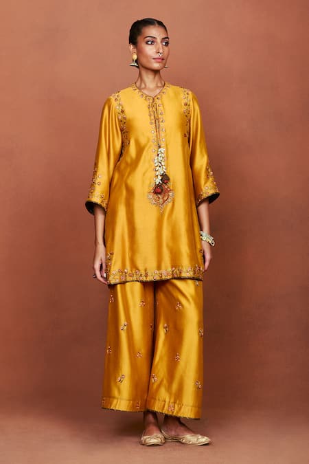 Sue Mue_Mustard Chanderi Silk, Tissue, Cotton Embroidery, Zoa Floral Kurta Set _Online_at_Aza_Fashions