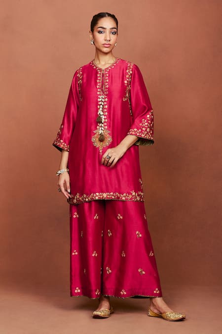 Sue Mue Red Chanderi Silk, Tissue, Cotton Zoa Deep Handwoven Floral Kurta Palazzo Set Online at Aza Fashions Sue Mue_Red Chanderi Silk, Tissue, Cotton Zoa Deep Handwoven Floral Kurta Palazzo Set _Online_at_Aza_Fashions