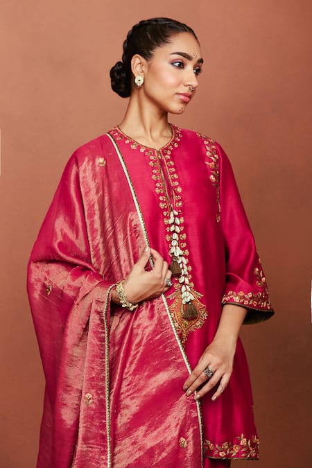 Buy Sue Mue Red Chanderi Silk, Tissue, Cotton Zoa Deep Handwoven Floral Kurta Palazzo Set Online at Aza Fashions Buy_Sue Mue_Red Chanderi Silk, Tissue, Cotton Zoa Deep Handwoven Floral Kurta Palazzo Set _Online_at_Aza_Fashions