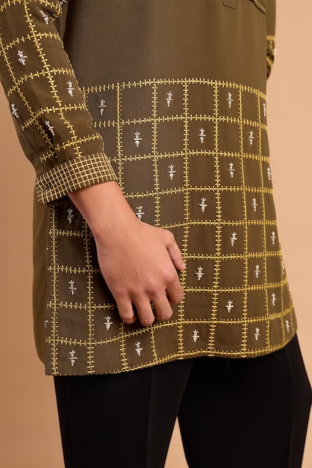 Buy Rohit Doshi Green Crepe Embroidery Zipper Kurta And Pant Set Online at Aza Fashions Buy_Rohit Doshi_Green Crepe Embroidery Zipper Kurta And Pant Set _Online_at_Aza_Fashions