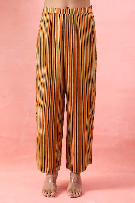 Buy_Debyani + CO_White Embroidery, Sequins V-, Round Crushed Kurta Set With Bib Top 