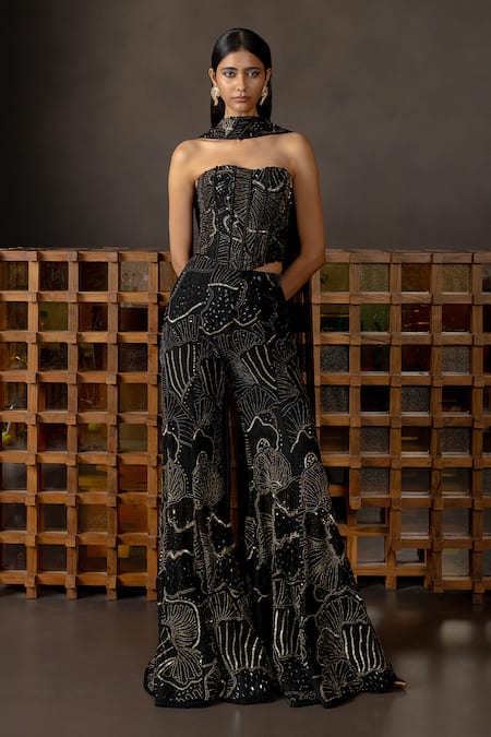 Mishru Ivara Embroidered Tulle Corset, Pant & Chiffon Dupatta 
