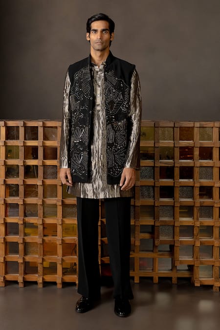 Mishru Pelorus Embroidered Bundi Kurta Set 
