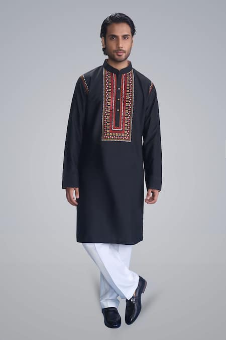 Sanjev Marwaaha Black Embroidered Kurta Set 