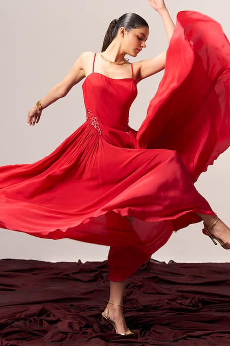 Sakshi Khetterpal_Red Crepe Embroidery V-neck V Pleated Maxi Dress _Online_at_Aza_Fashions